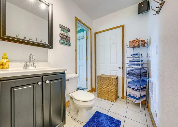 Riverfront Dixon, Illinois, Vacation Rental! Casa vacanze