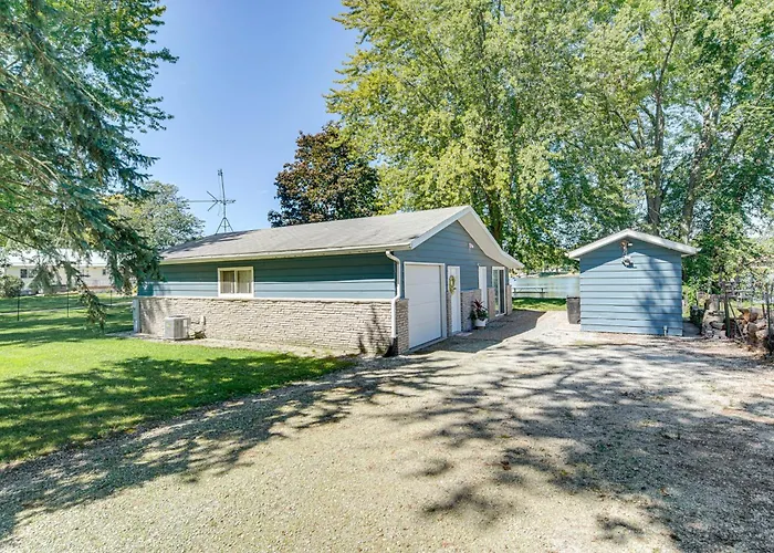 Riverfront Dixon, Illinois, Vacation Rental! Casa vacanze