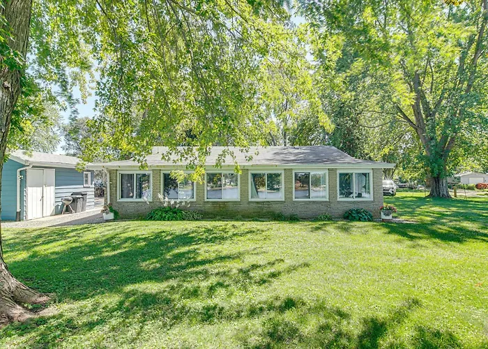 Riverfront Dixon, Illinois, Vacation Rental!